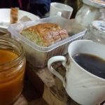 朝食のあとは紅茶のパウンドケーキと贅沢コーヒー.jpg